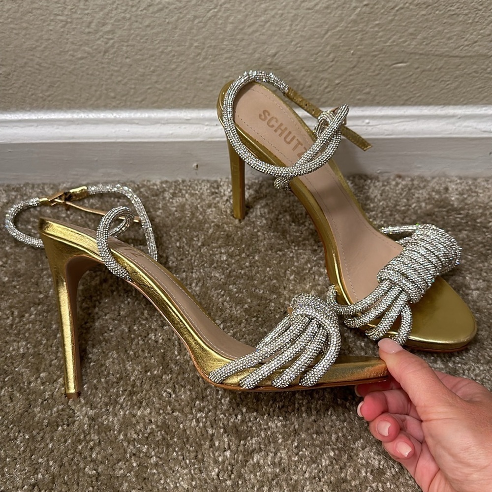 Schutz Jewel heeled sandal size 6 worn for ONE PHOTO - Picture 2 of 4